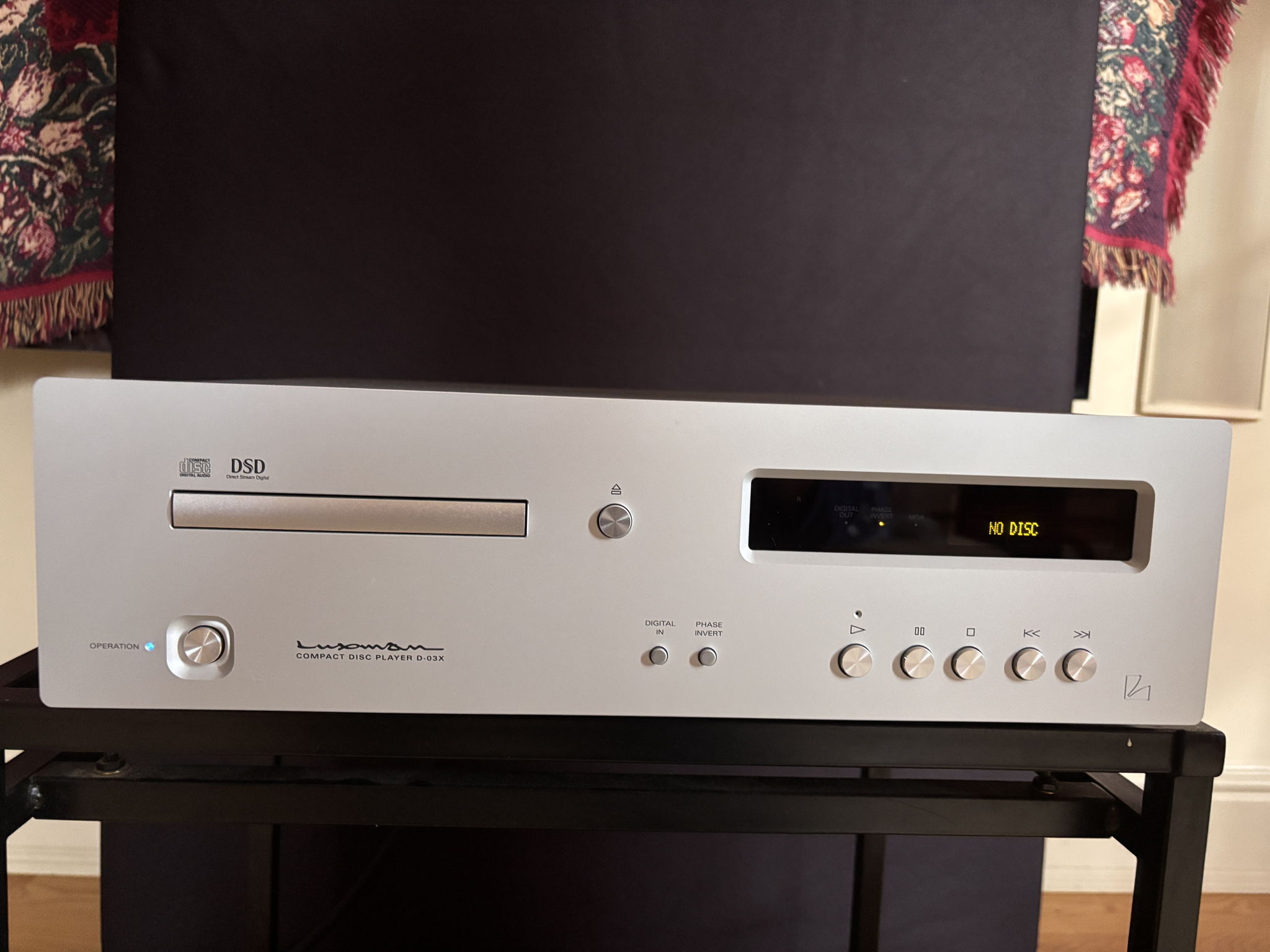 Luxman D-03X CD PLAYER with DAC