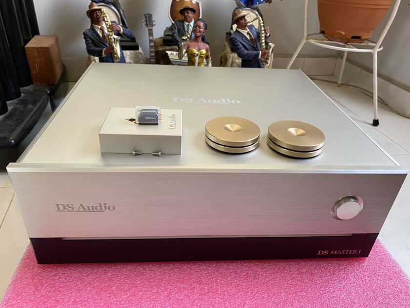 DS Audio  Master 1 Optical Phono System