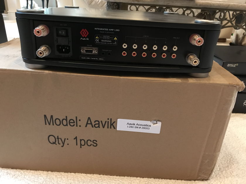 Aavik Acoustics I-280 Integrated Amplifier  / Selling Entire System