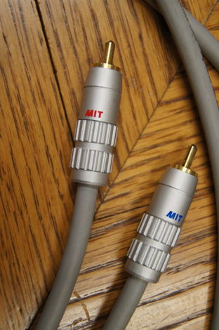 MIT Cables Terminator 4 Grey 1m