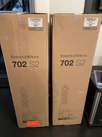 B&W (Bowers & Wilkins) 702 S2
