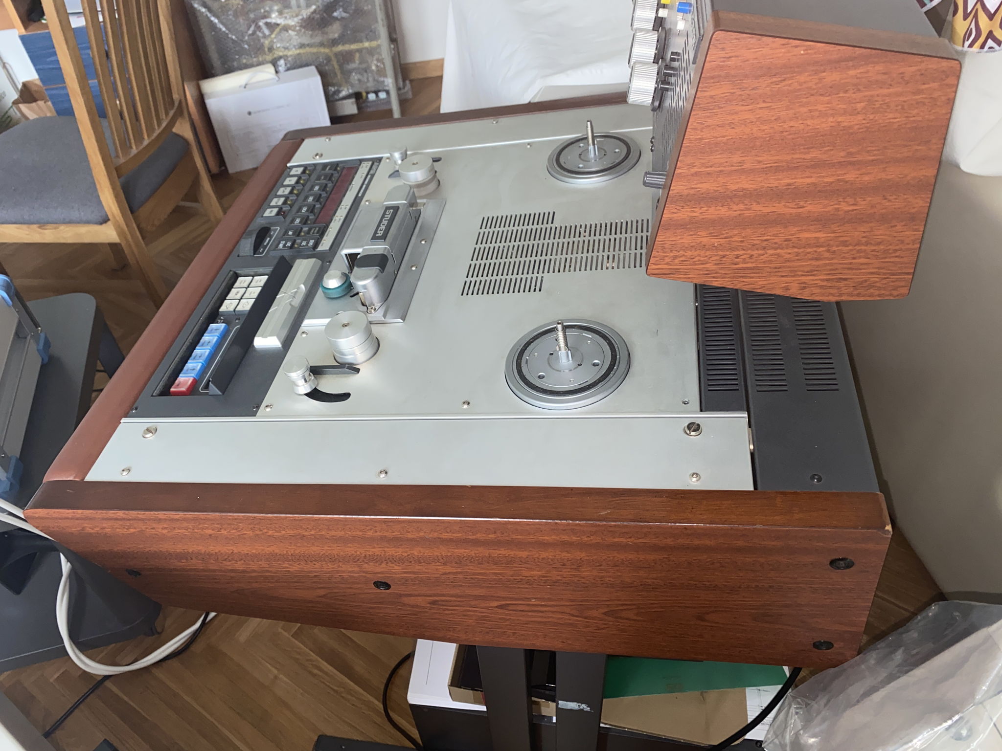 Studer A812 MKII tape recorder exelent 12