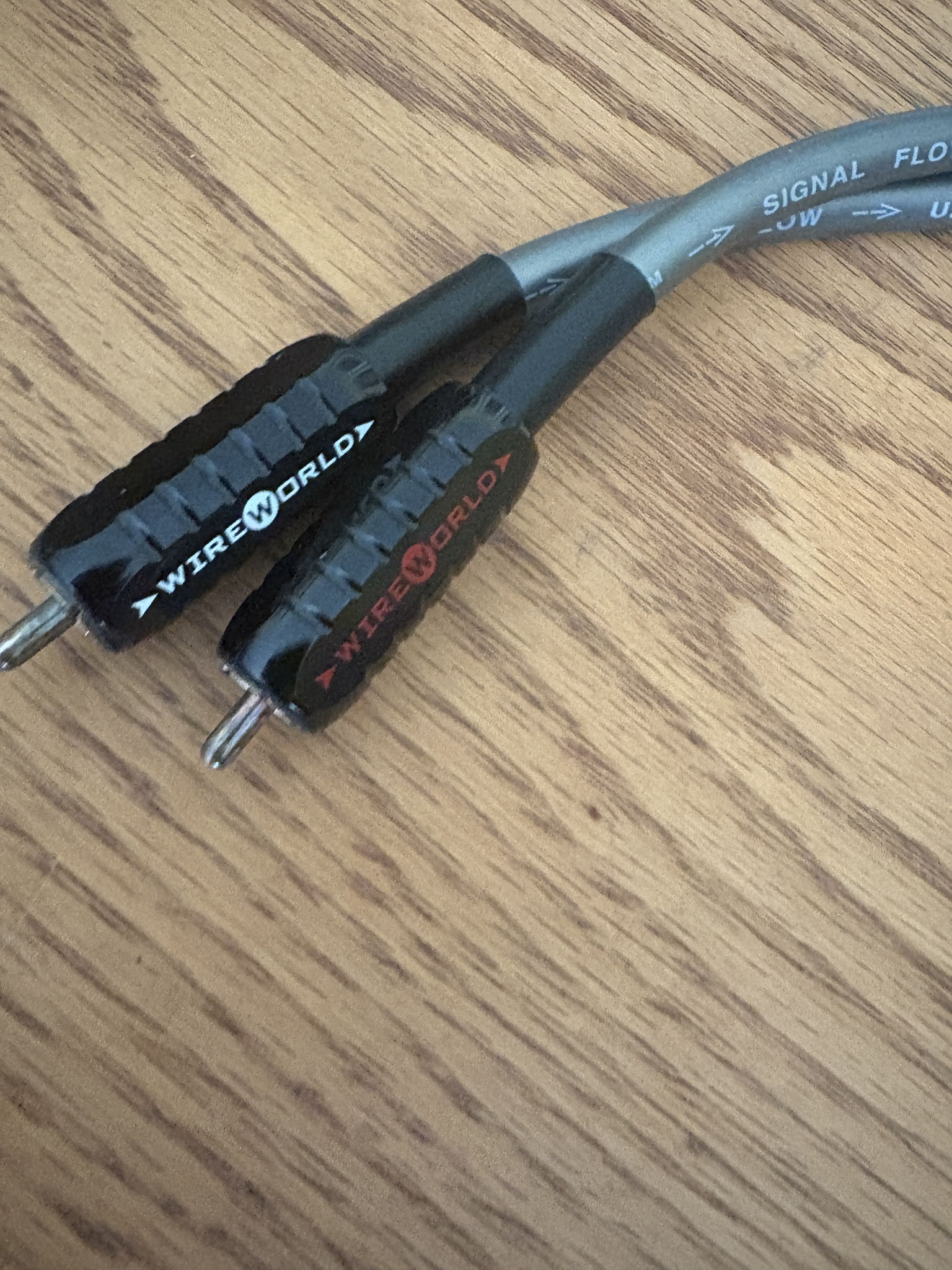 Wireworld Equinox 6 RCA interconnects, (2) 1m and (1) 1... 6