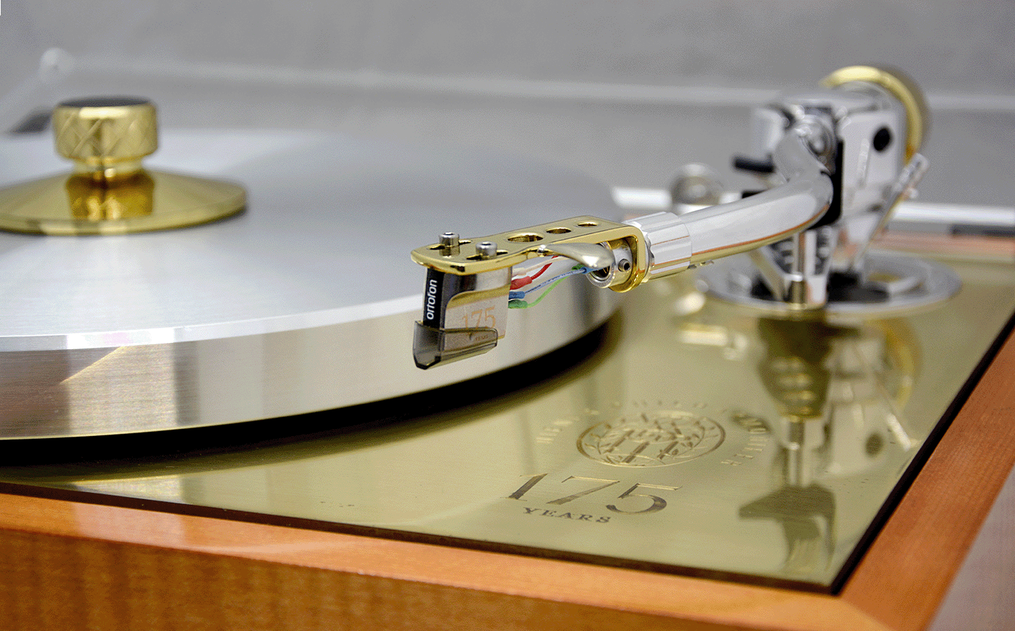 Pro-Ject Audio Systems  THE VIENNA 175 TURNTABLE 2