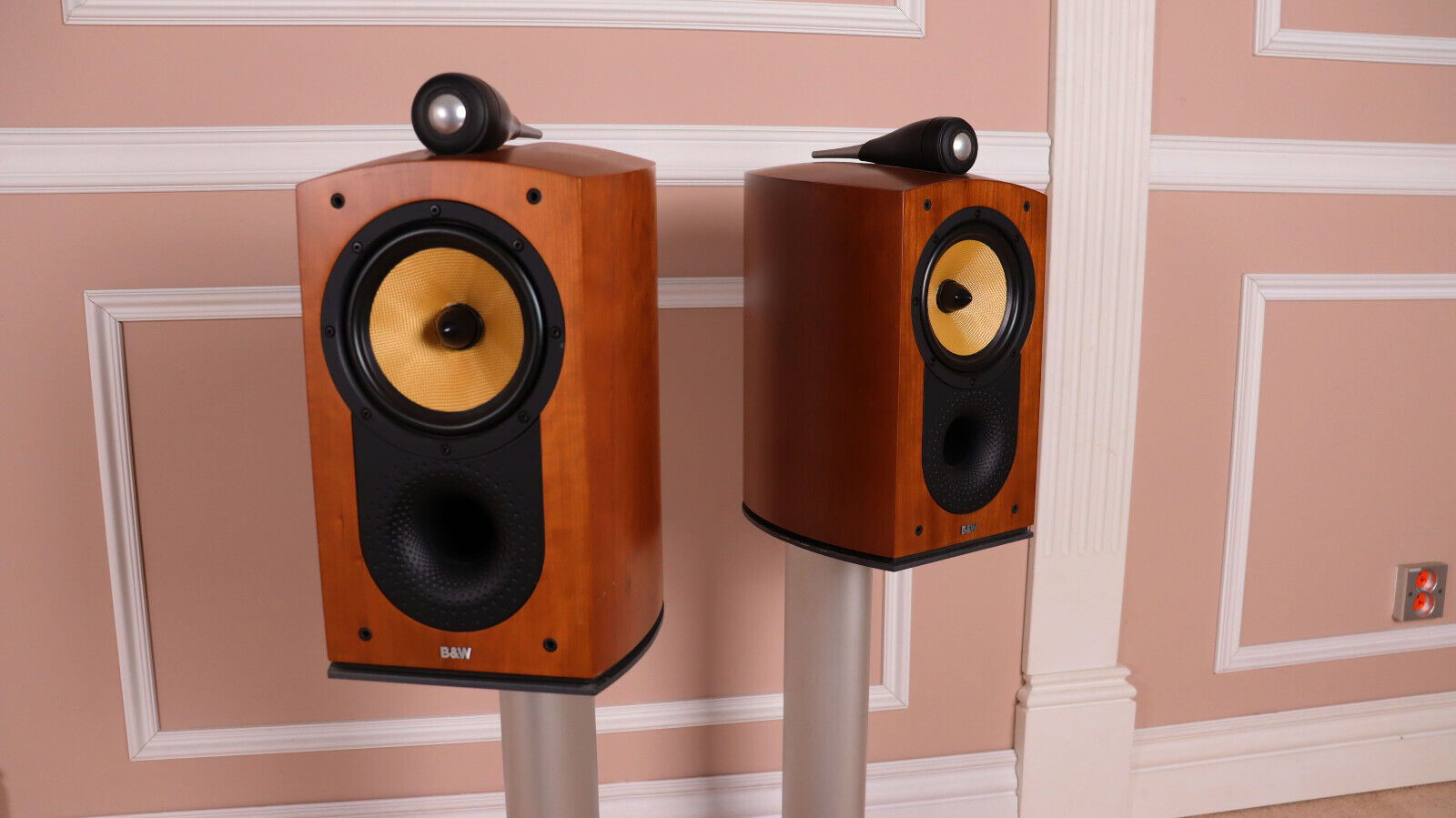 B&W (Bowers and Wilkins) Nautilus 805S Speakers in a