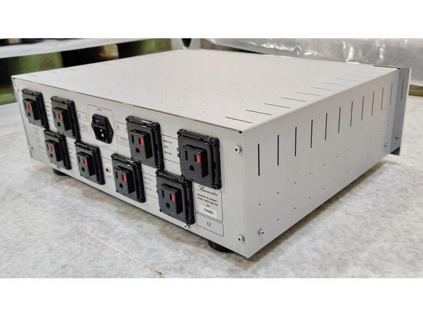 Burmester 948 power conditioner. Almost like New !! Voltage : 230 volts . Free worldwide shipping!
