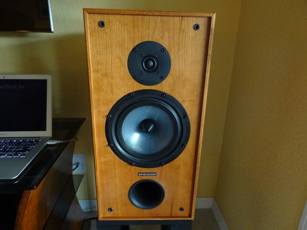 Spendor SP2/3R2 Monitor W/stands