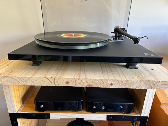 Rega P6 W/Ania MC, Fono MC, and NEO Power Supply