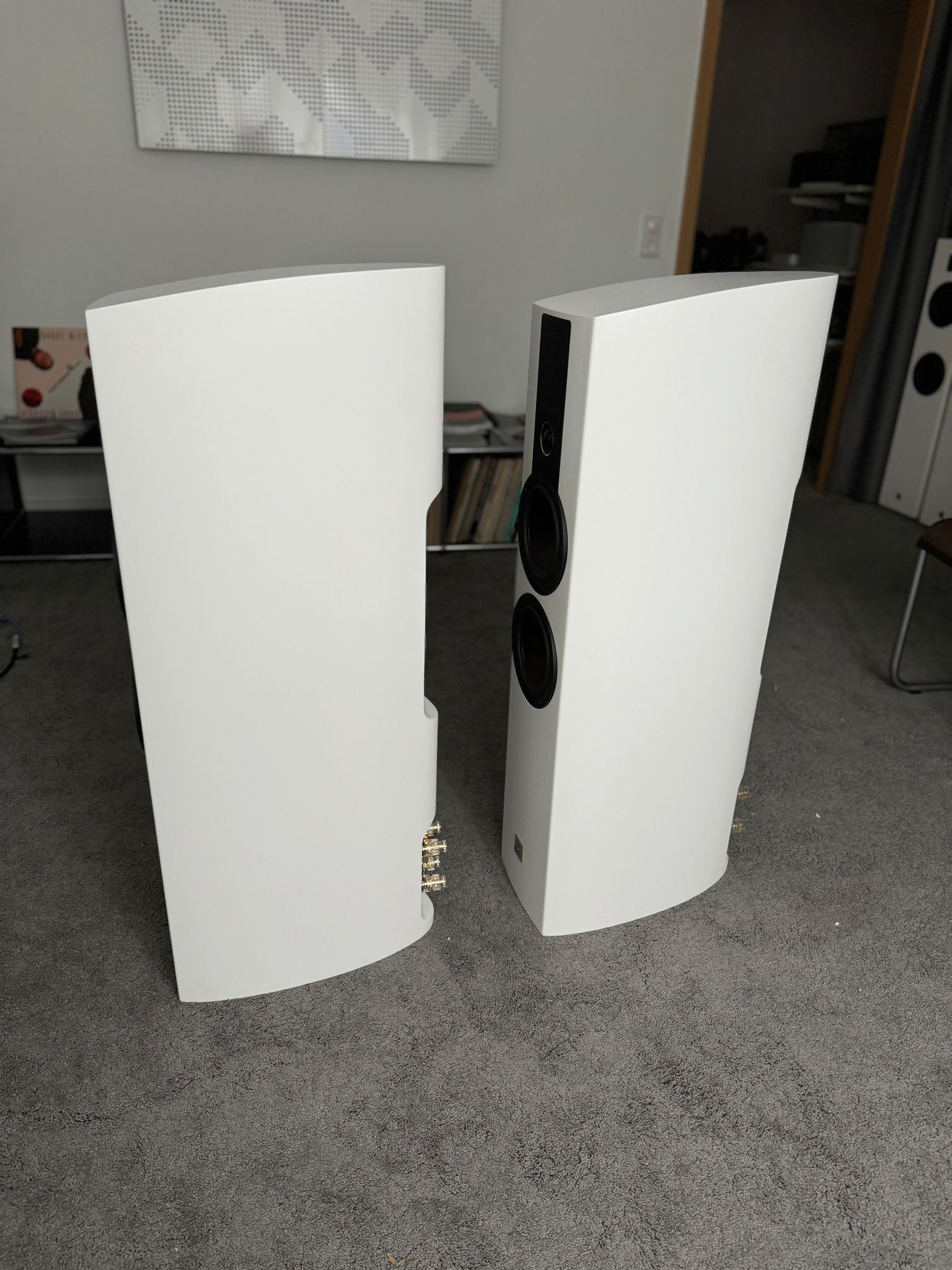 DALI Epicon 6 speakers in white matt ex demo 9