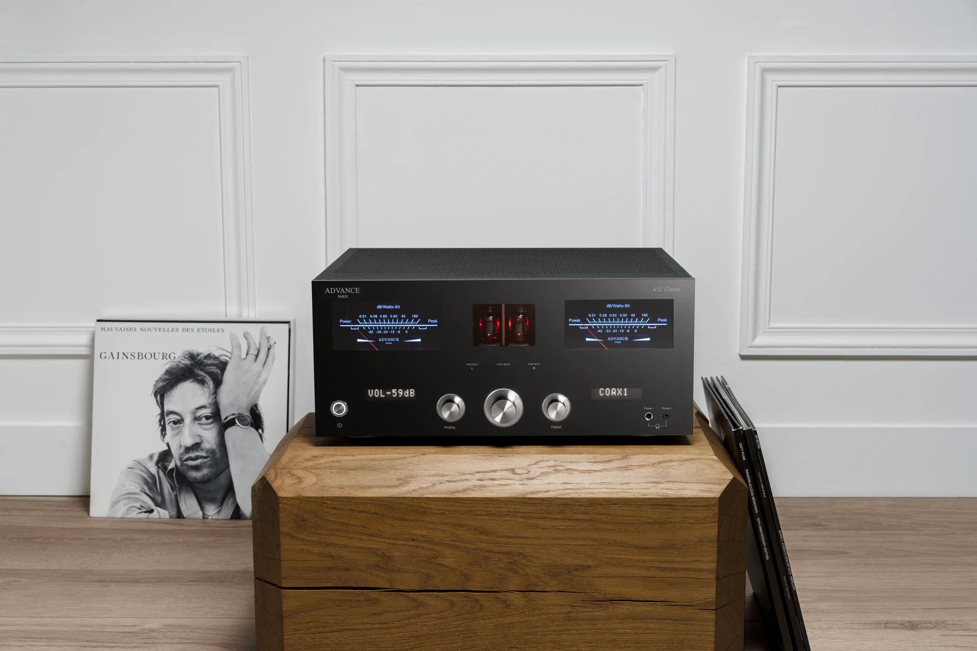 Advance Paris  A12 Integrated Amplifier.( Beat the tarr... 3