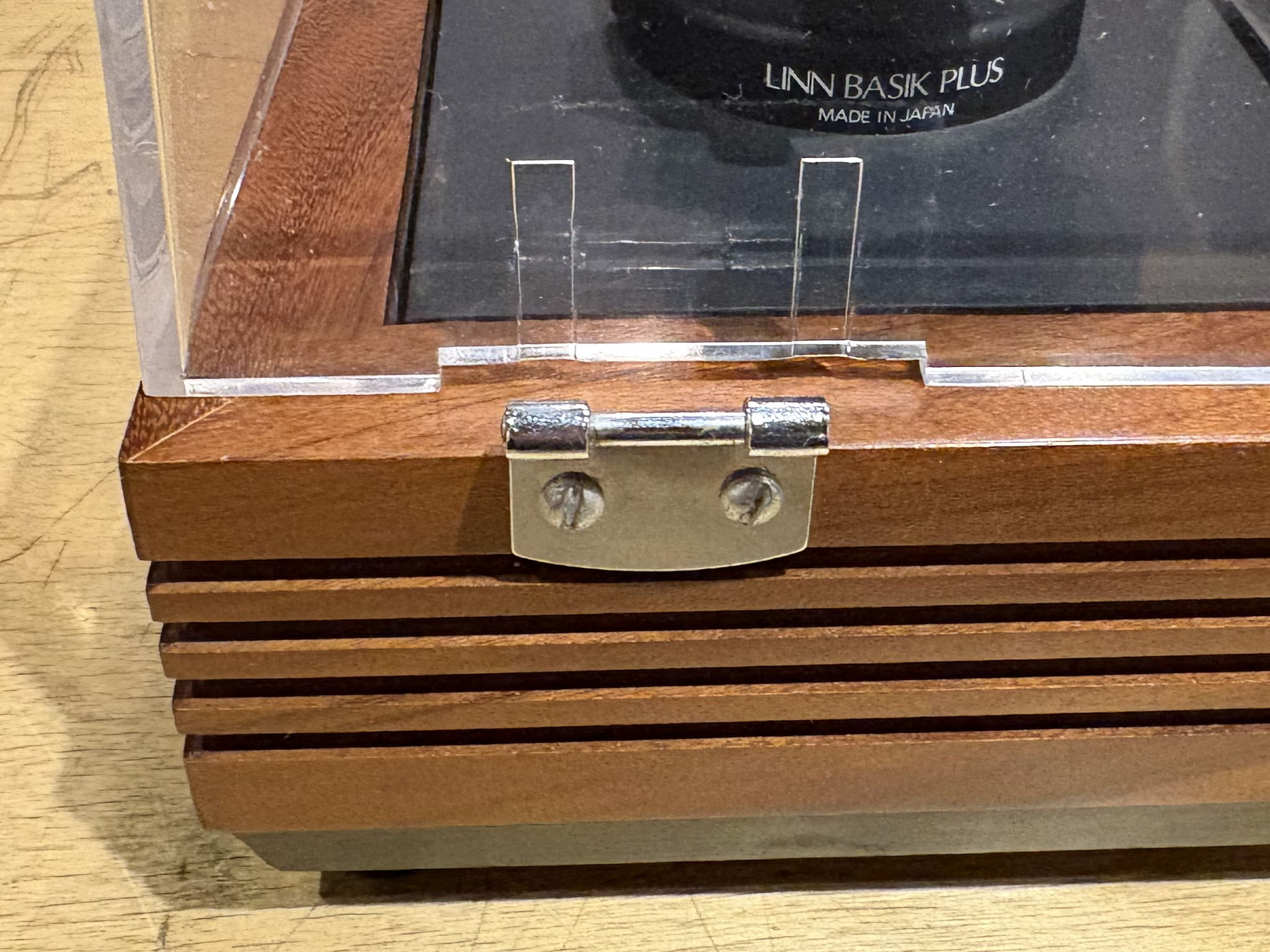 Linn Sondek LP12 Turntable w/ Linn Basik Plus Tonearm &... 9