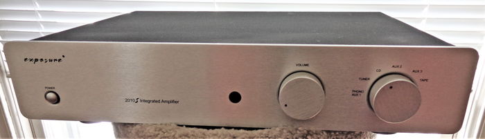 Exposure Electronics 2010s integrated w/ MM phono pream...