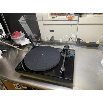 Pro-Ject X1 Turntable