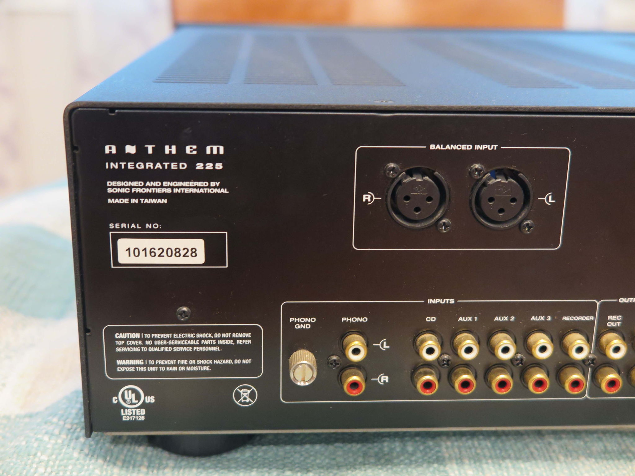 Anthem Integrated 225 amplifier 11