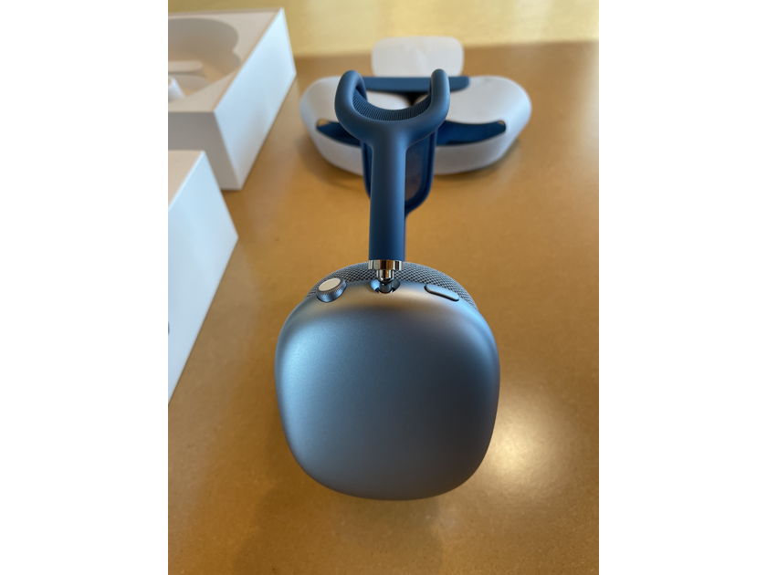 Apple AirPods MAX - REDUCED priced for quick sale