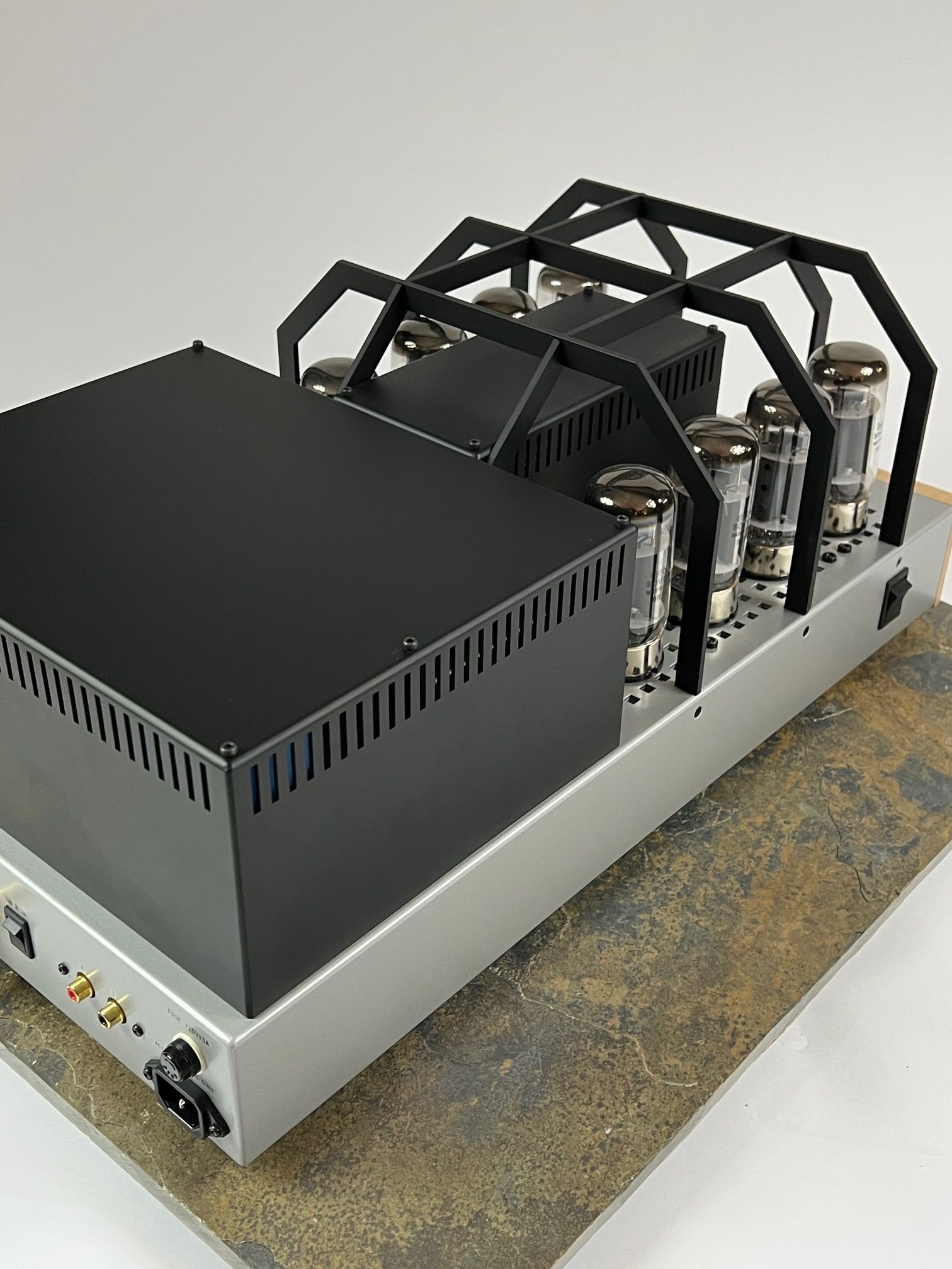 Almarro A50125a tube amplifier 6