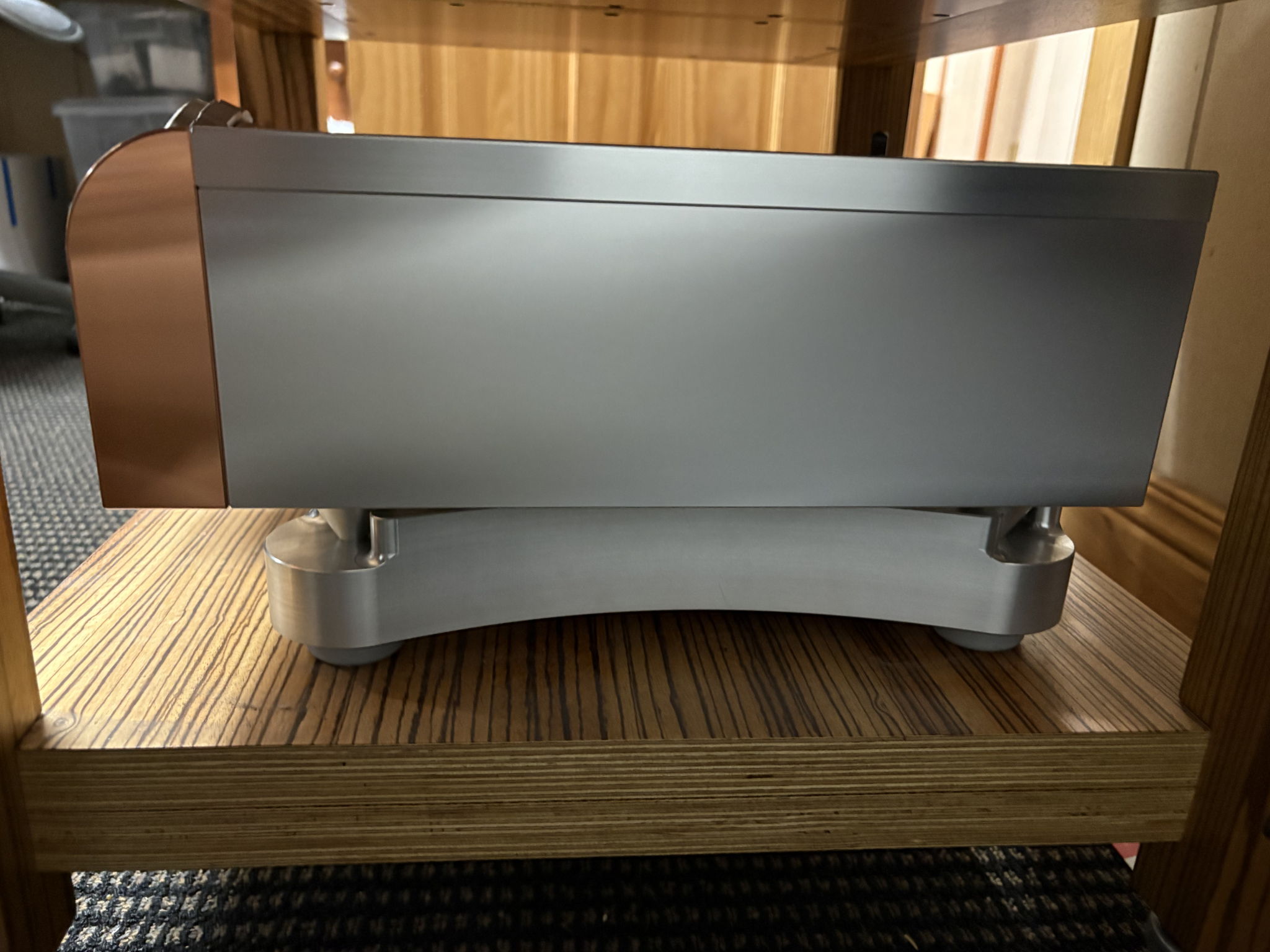 Dan D'Agostino Momentum HD Preamplifier in Silver 5