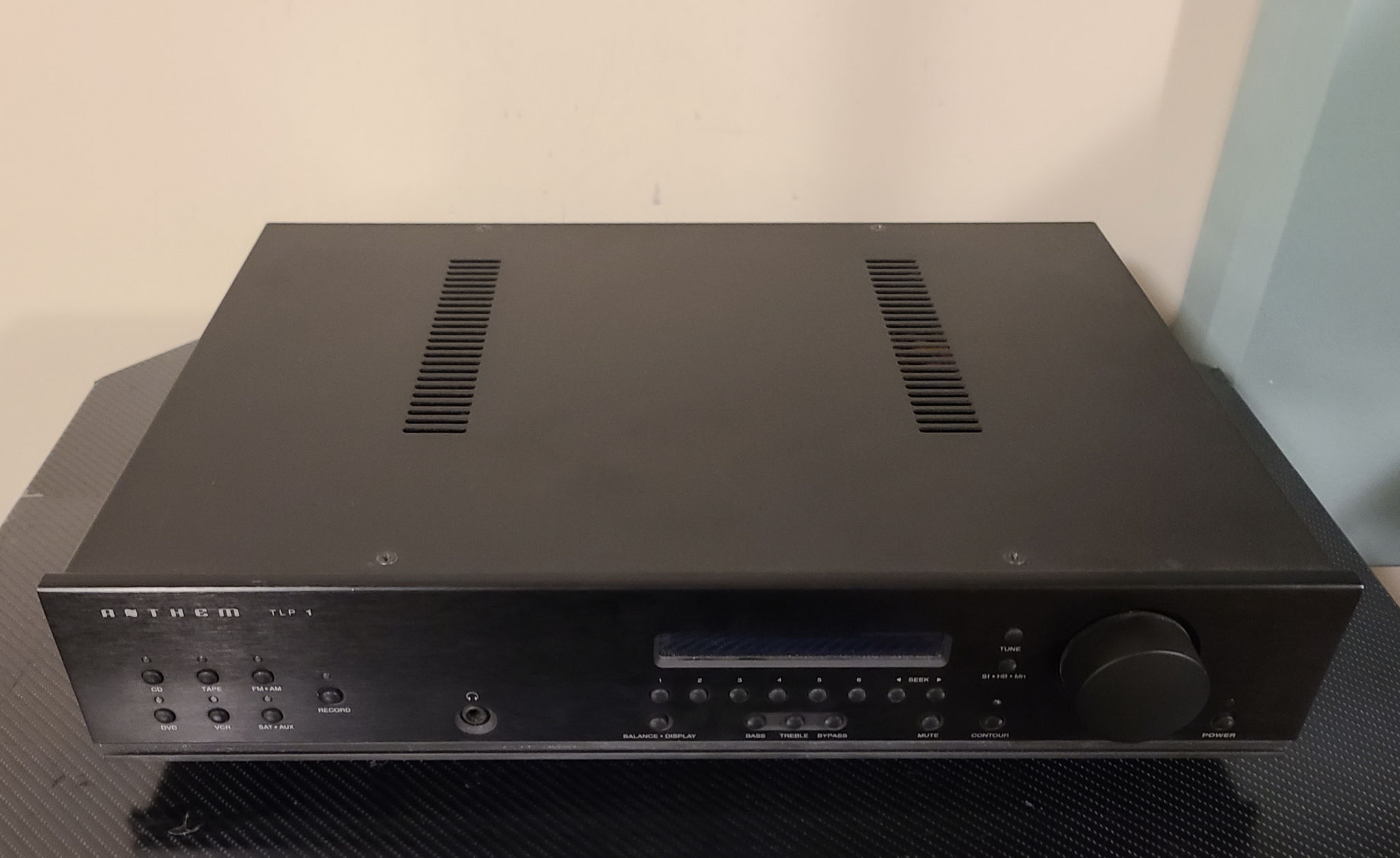 Anthem TLP-1 Stereo Preamplifier 3