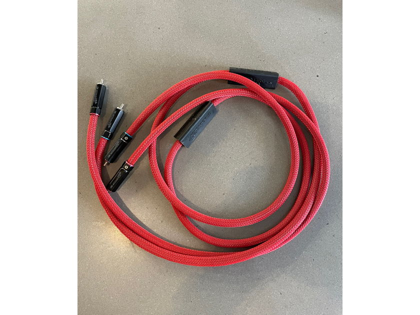 DR Acoustics Red Silver Lite Interconnect 1.5 meter