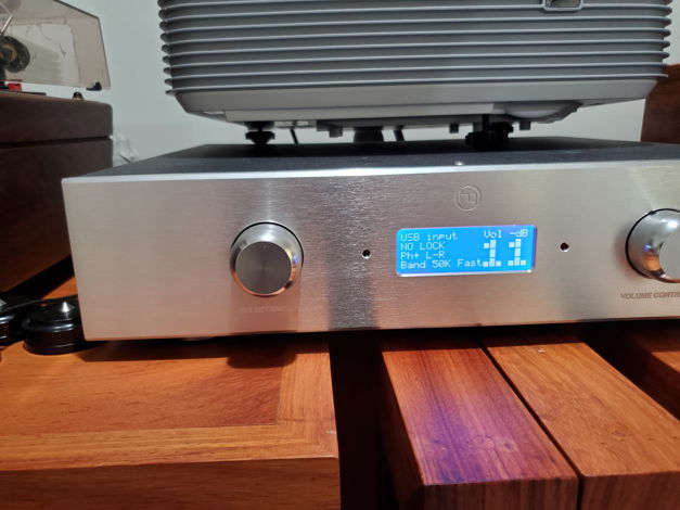 Hq Audio Dac and Music Server