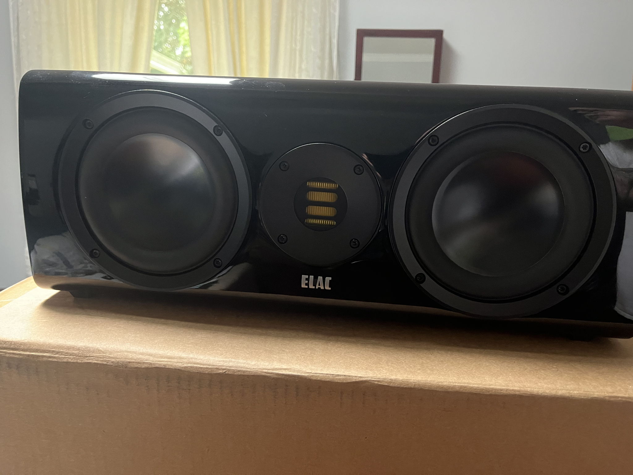 Elac CC-281 Solano in beautiful shiny piano black! 4