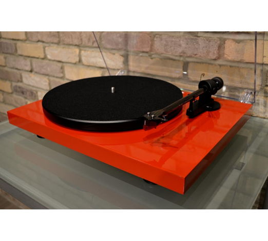 Pro-Ject Debut Carbon DC Turntable - Gloss Red - Includ...