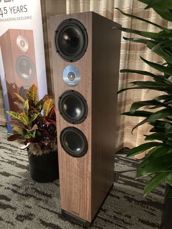 Spendor D9.2 Floor Standing Speaker - Eucalyptus Finish...