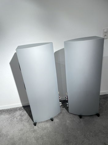 Gauder Akustik Vescova MK2 Black Edition speakers in si...