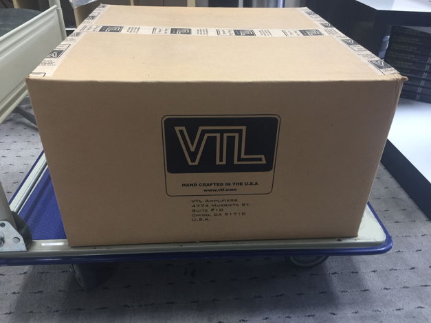 VTL MB-450 Series III Signature Black Amplifier.
