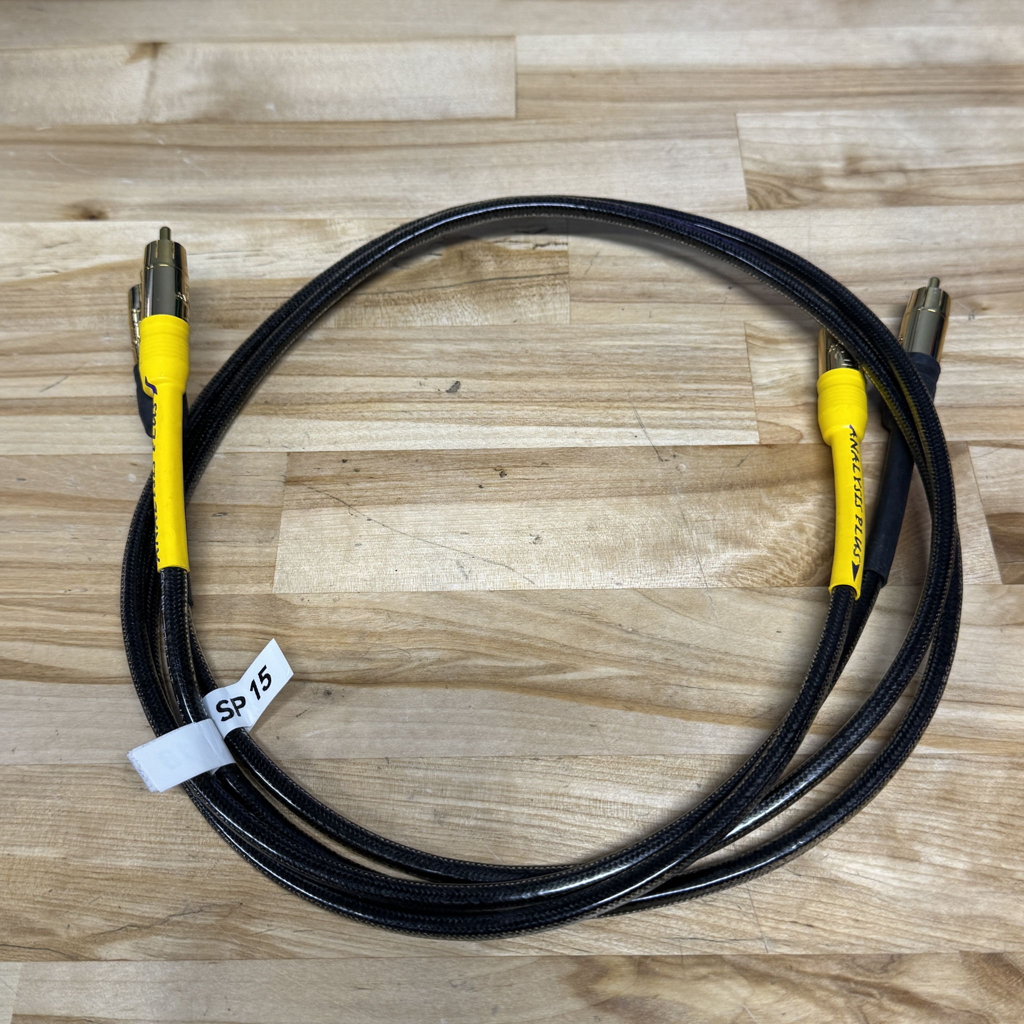 Analysis Plus Copper Oval RCA Interconnects – 1 Meter (...