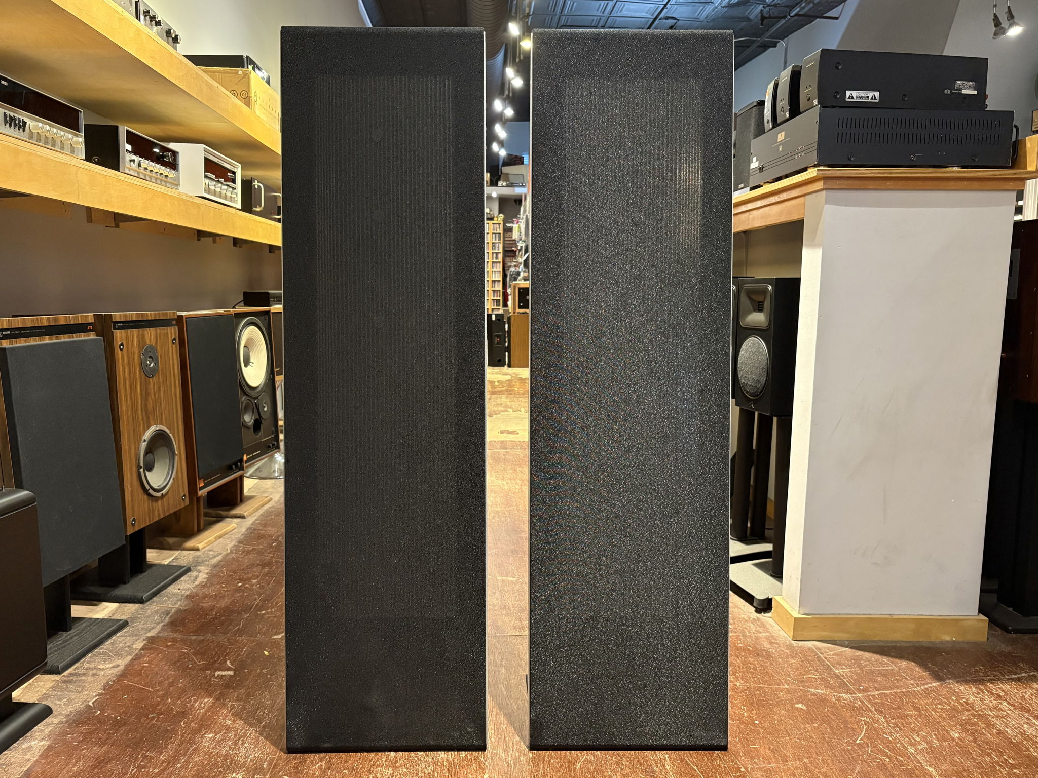 Magnepan .7 Floorstanding Speakers w/ Original Box - Ex... 2