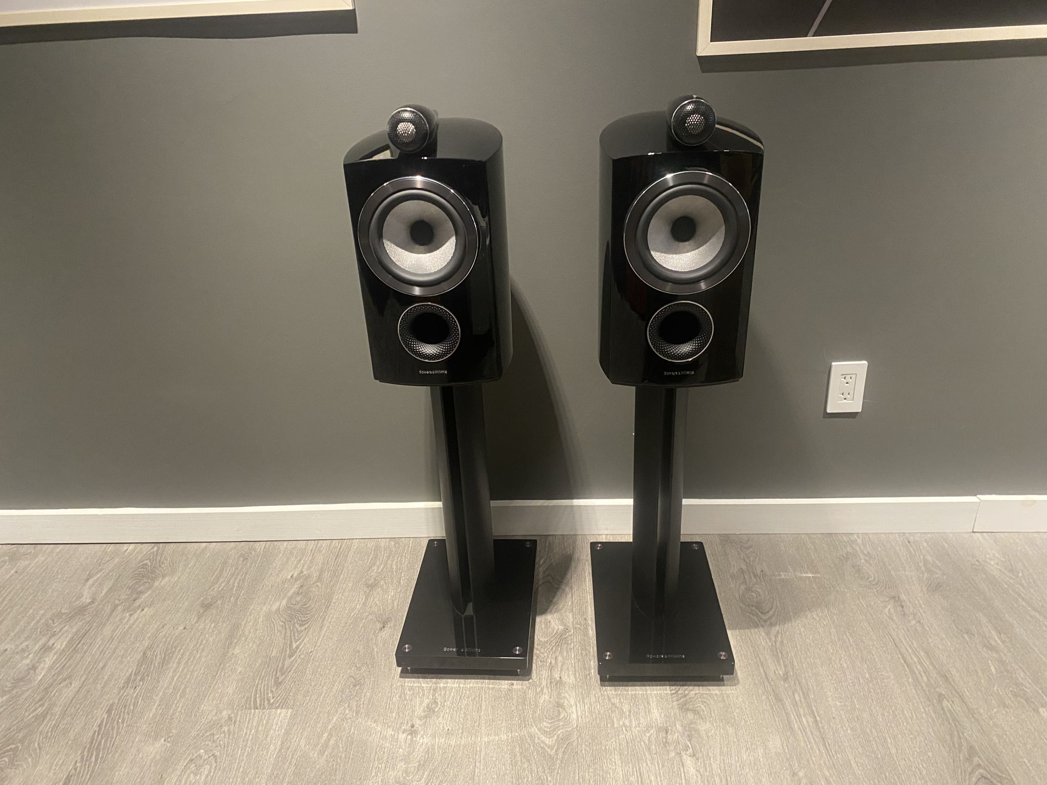 B&W (Bowers & Wilkins) 805 D3 (stands included) 7