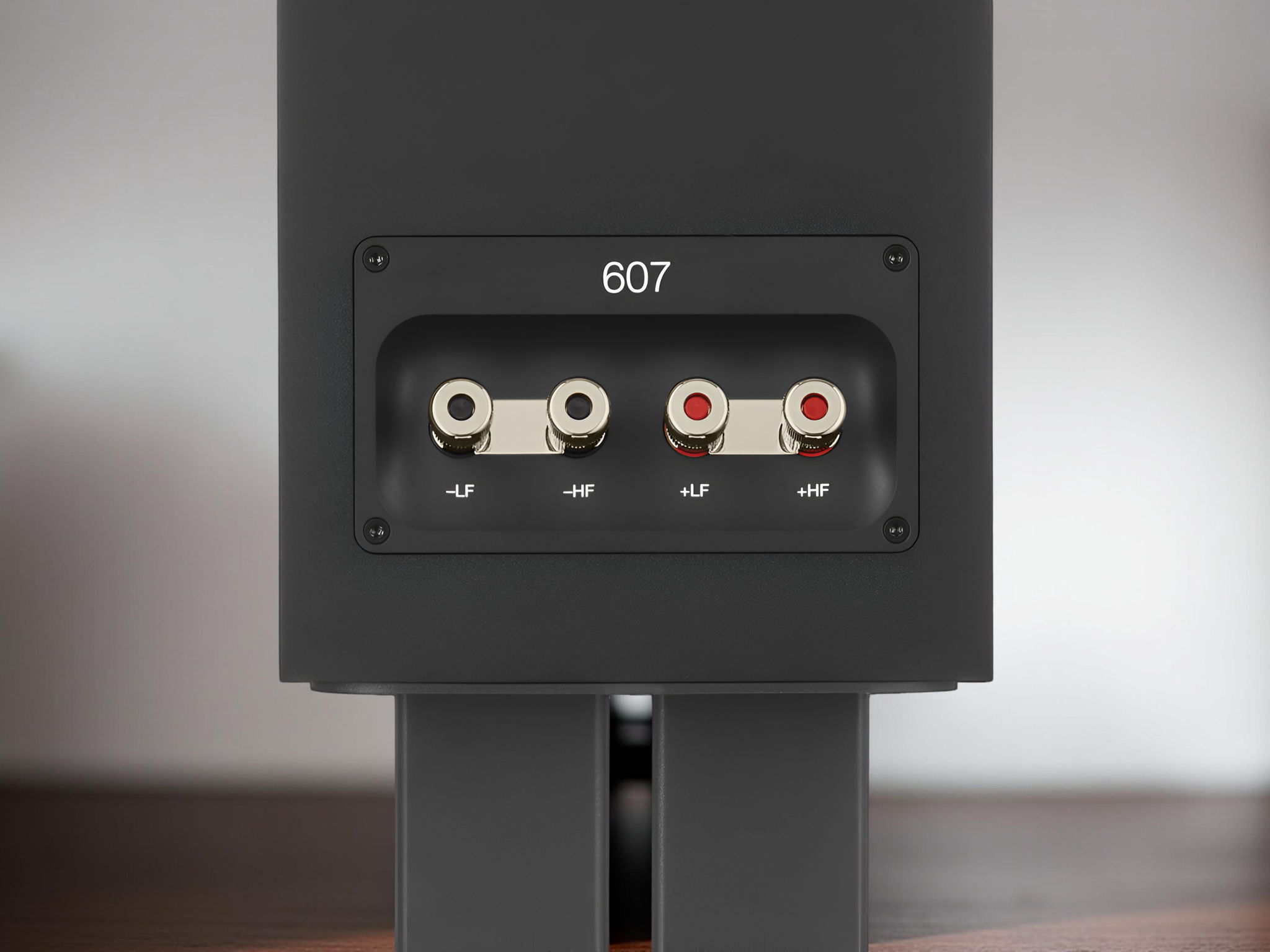 Bowers & Wilkins 607 S3 "Product of the Year" Bookshelf... 9