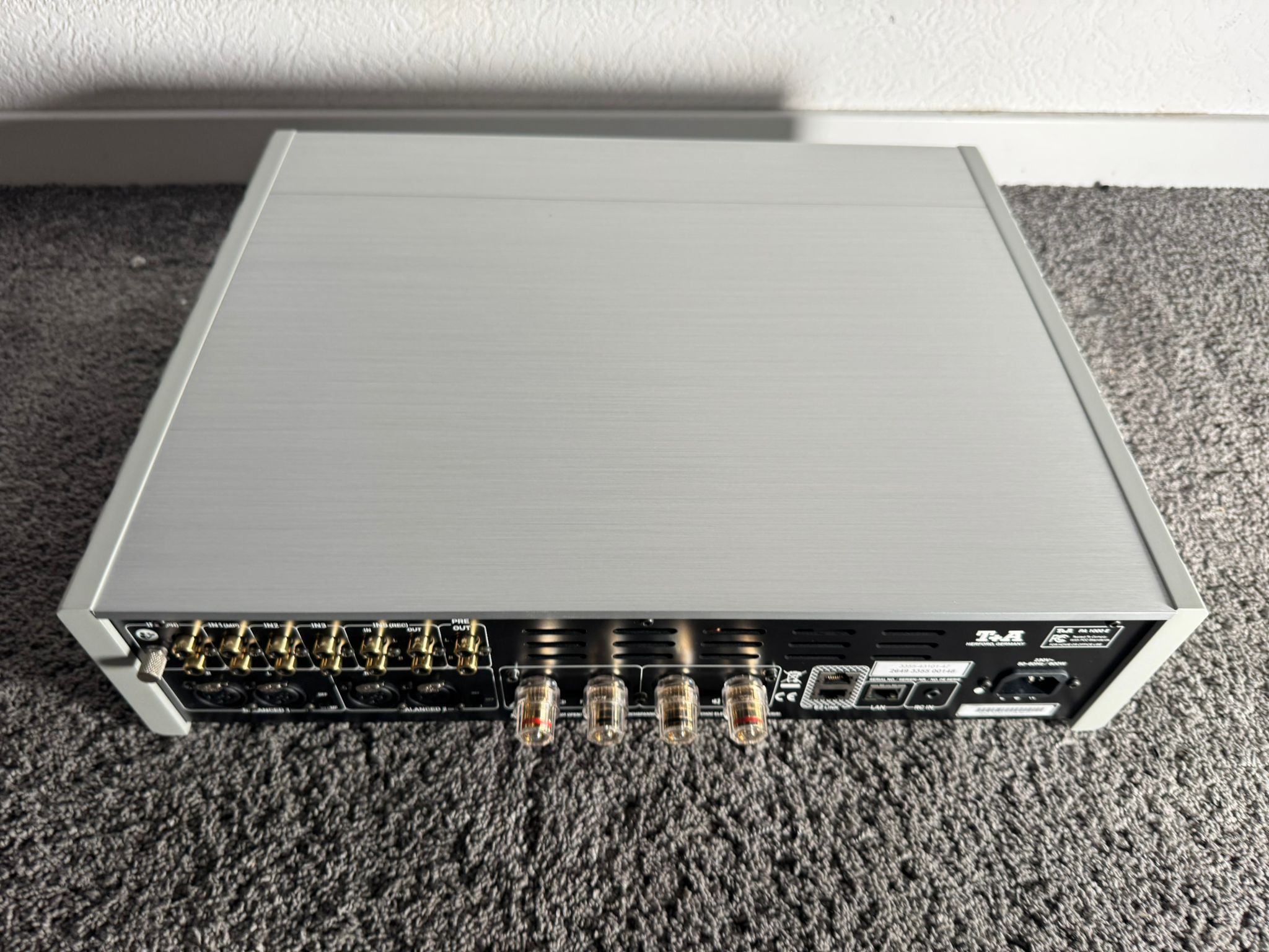 T+A Elektroakustik PA 1000 E integrated amplifier in si... 7