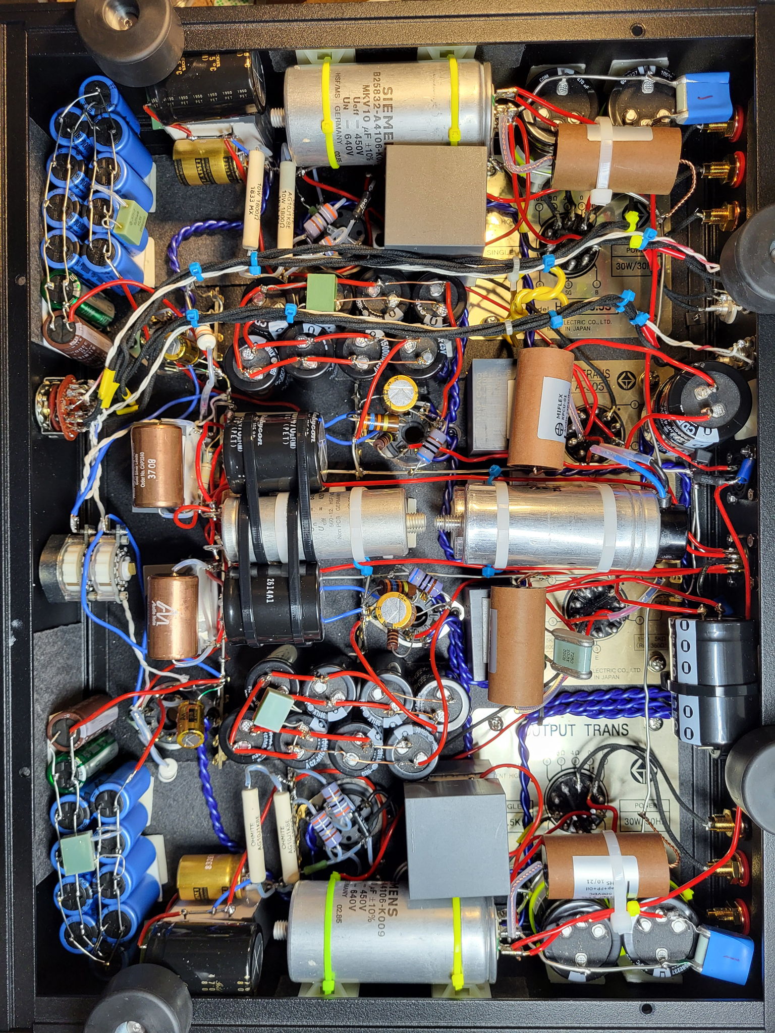 Main amplifier - under the hood.