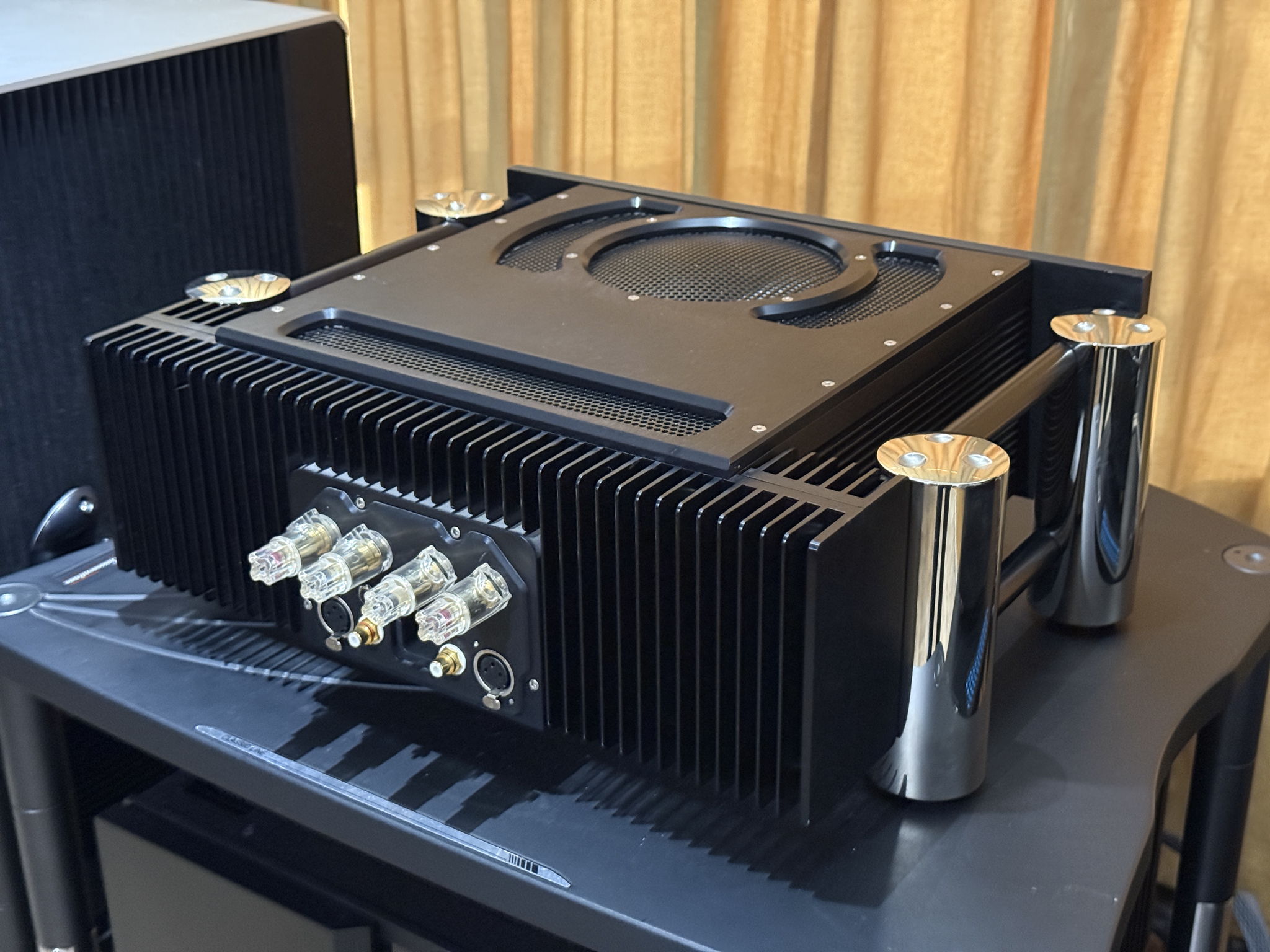 Chord Electronics Ltd. SPM-1400 mk II SILVER UNITS 3