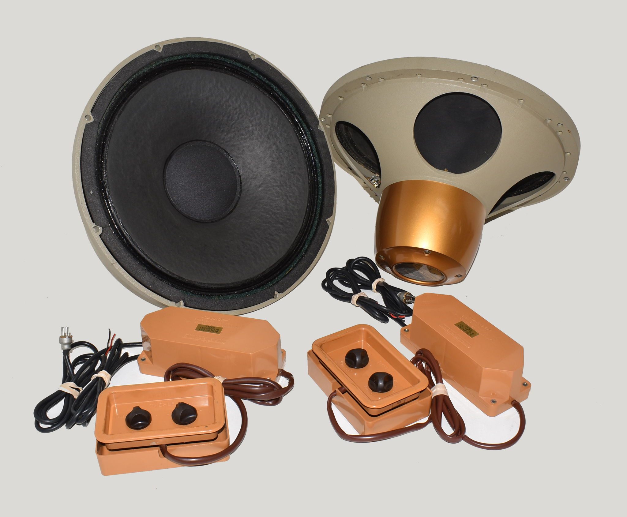 Tannoy GOLD LSU/HF/15/8/ 15" 8-Ohm High Efficiency Ste...