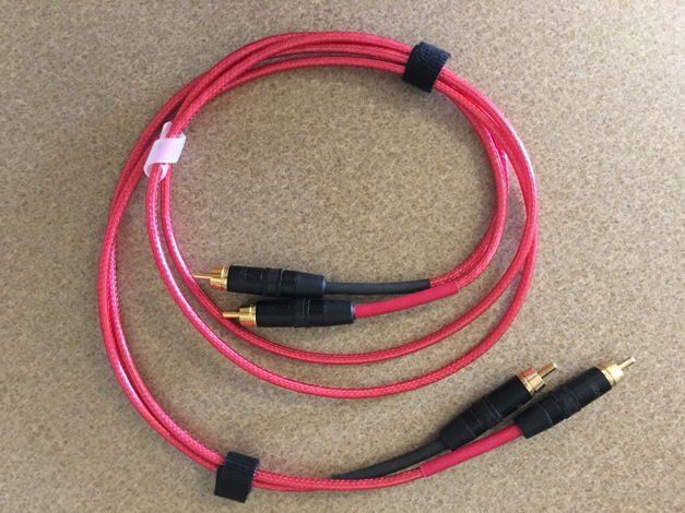 Nordost Heimdall pair 1 meter RCA interconnects