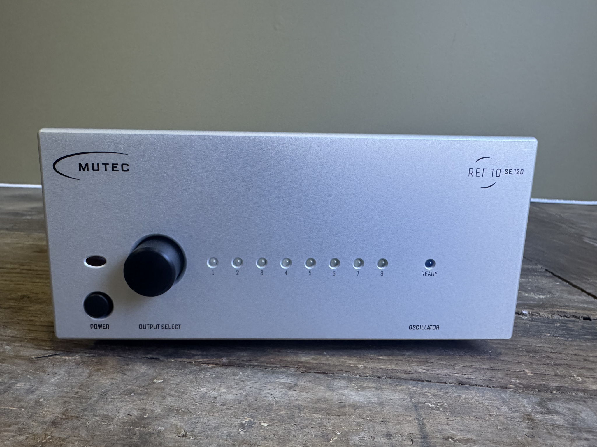 Mutec REF10 SE120 10 MHz Reference Master Clock