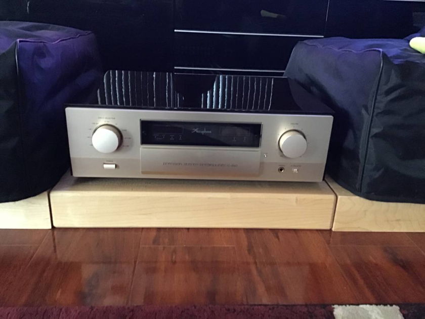 Wanted to buy: Accuphase C-2810 or C-2850 solid state preamp 120v US
