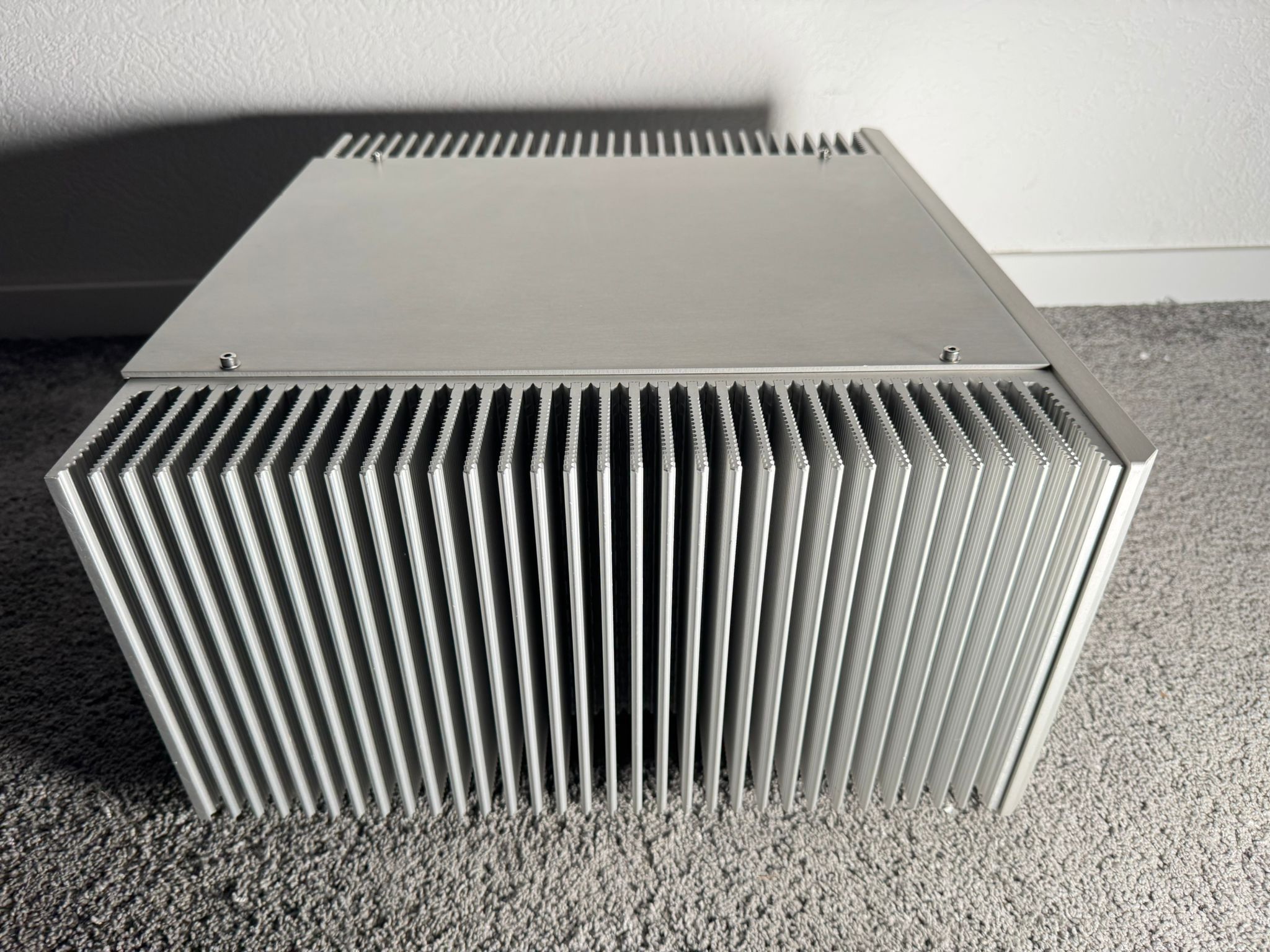 Gruensch CSE stereo power amplifier in silver 5