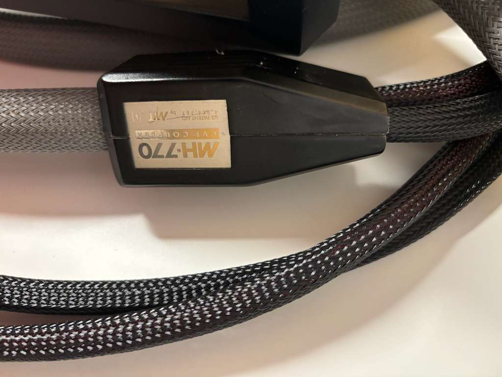 Spectral MH-770 Untralinear Reference II - Speaker Cable 2