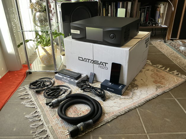 Datasat RS20i Reference HT Processor With ... For Sale | Audiogon