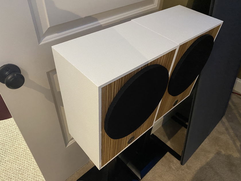 Omega Speaker Systems Compact 8 Monitors in White and Zebrawood