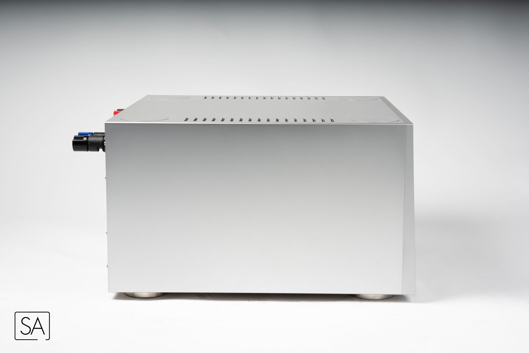 CH Precision M1.1 Power Amplifier 2