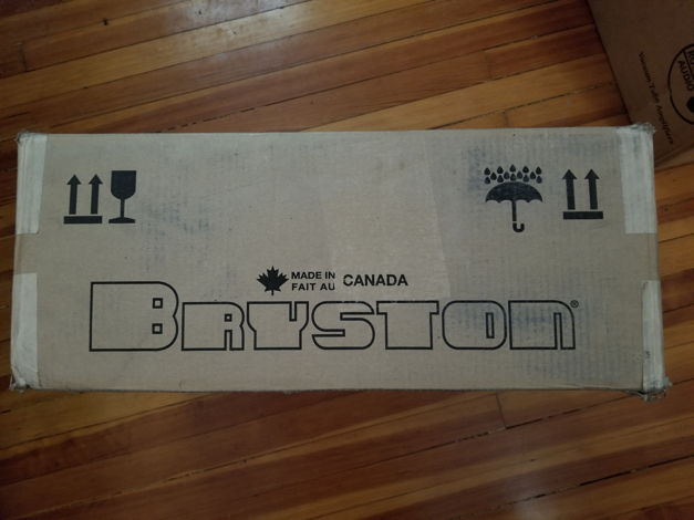 Bryston  4B3 Amplifier : Brand New - Trades OK
