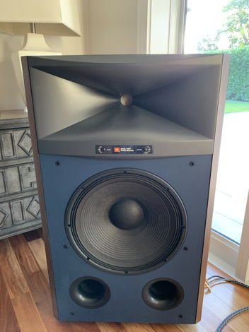 REDUCED JBL 4367 Tower Speakers, Mint Condition (Walnut...