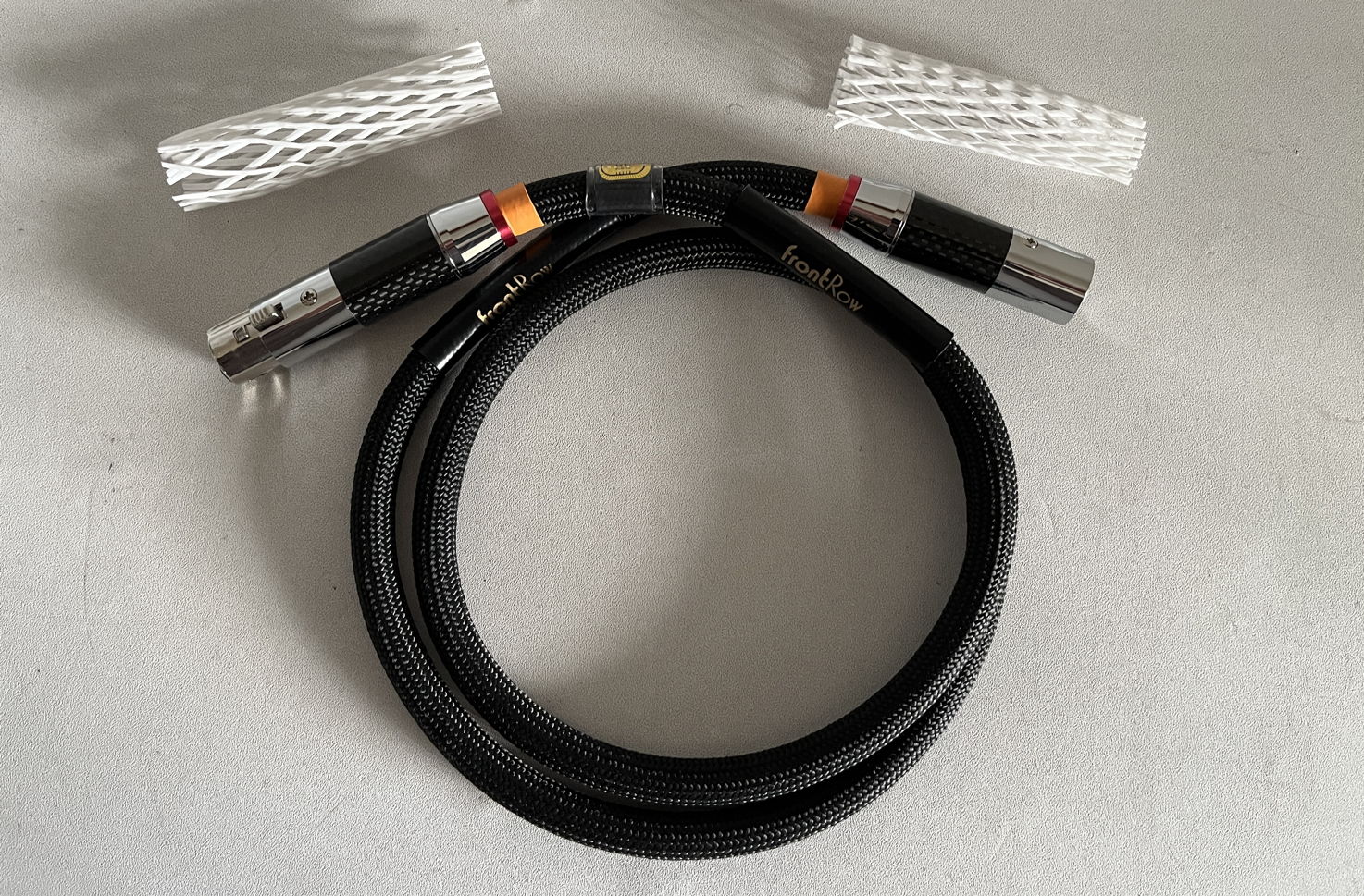 Audience Front Row AES/EBU DIGITAL, 1.5 METERS, NEAR MI... 2