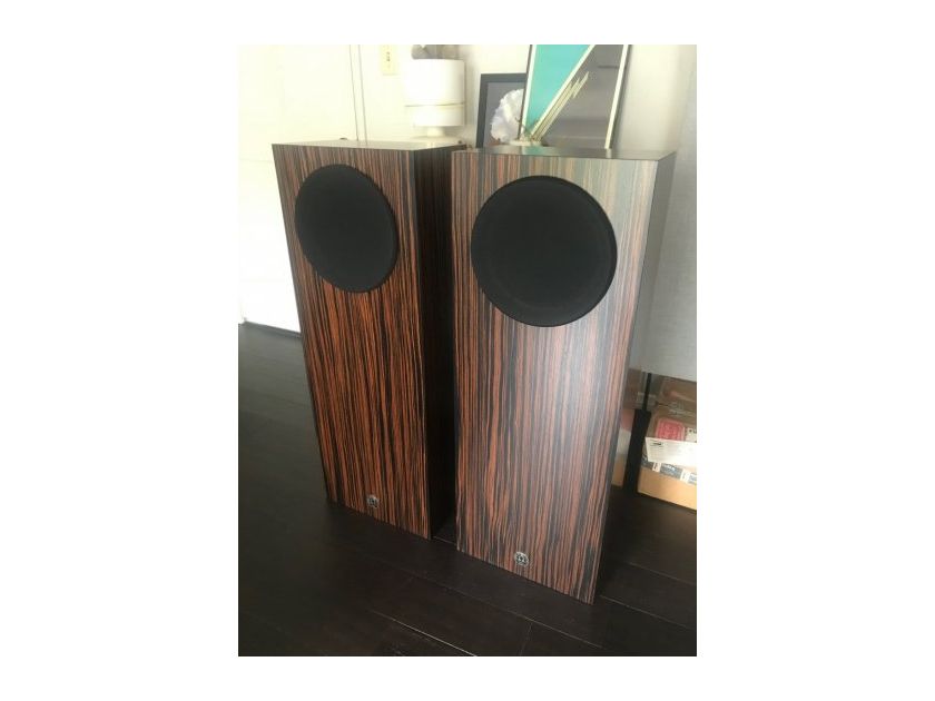 Omega Speaker Systems Super 8 XRS