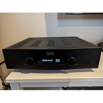 Hegel H190 with upgraded audioquest nrg-z3 power cable